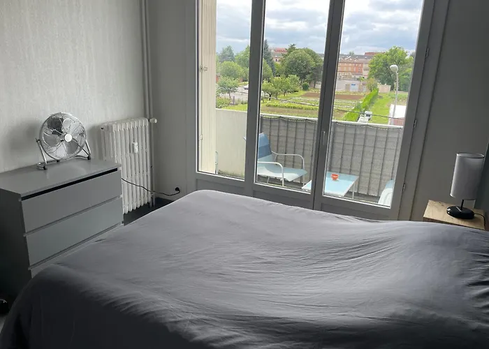 T2 Balcon Parking Climatise