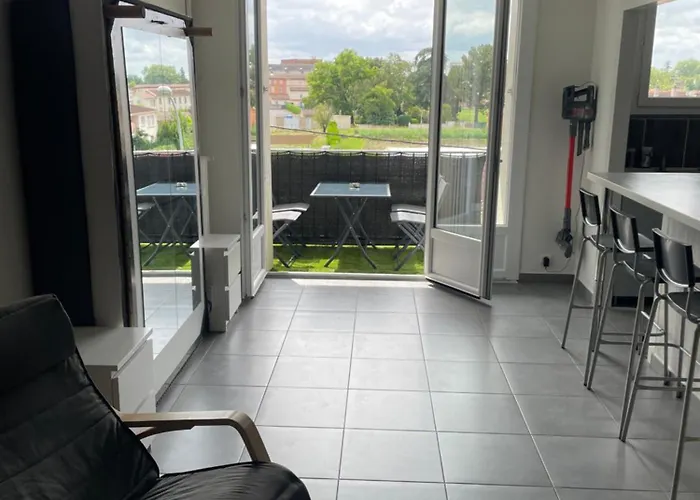 T2 Balcon Parking Climatise