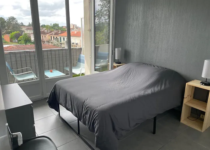 T2 Balcon Parking Climatise